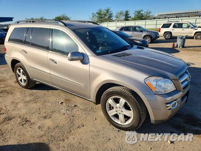 Czwarte zdjęcie samochodu z boku: 2007 MERCEDES-BENZ GL 450 4MATIC VIN:4JGBF71E97A207044 - miniatura