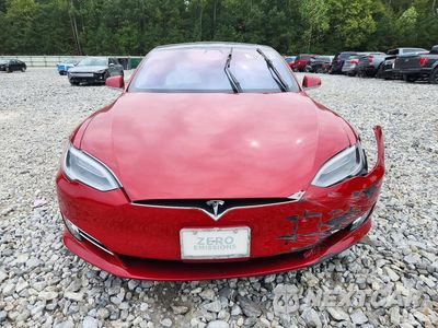 Piąte zdjęcie samochodu w środku: 2017 TESLA MODEL S VIN:5YJSA1E10HF209443 - miniatura