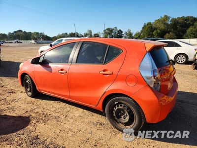 Drugie zdjęcie samochodu z przodu: 2014 TOYOTA PRIUS C ONE VIN:JTDKDTB37E1083448 - miniatura