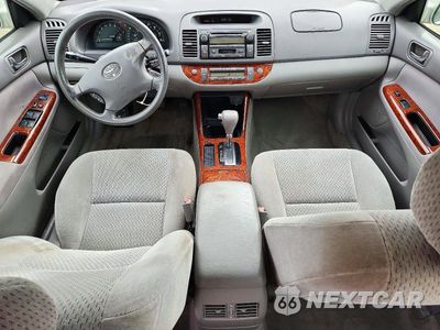 Zdjęcie 8 z 12 samochodu: 2002 TOYOTA CAMRY XLE VIN:4T1BE32K62U634270 - miniatura
