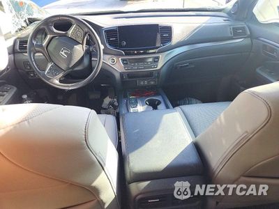 Zdjęcie 8 z 14 samochodu: 2025 HONDA PASSPORT EXL VIN:5FNYF8H52SB018892 - miniatura