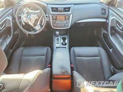 Zdjęcie 8 z 12 samochodu: 2017 NISSAN ALTIMA 2.5 SR VIN:1N4AL3AP8HC288181 - miniatura