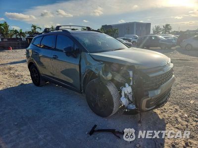 Czwarte zdjęcie samochodu z boku: 2024 KIA SPORTAGE X-PRO VIN:5XYK7CDF5RG221377 - miniatura