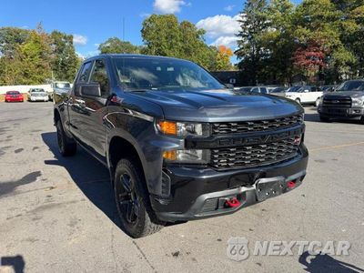 Czwarte zdjęcie samochodu z boku: 2020 CHEVROLET SILVERADO K1500 TRAIL BOSS CUSTOM VIN:1GCRYCEH5LZ292938 - miniatura