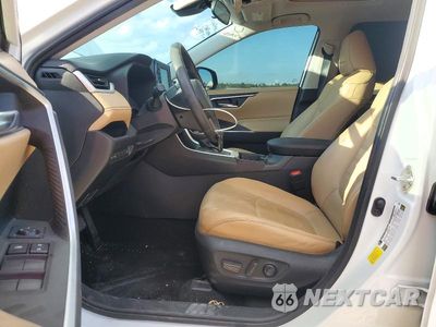 Zdjęcie 7 z 14 samochodu: 2020 TOYOTA RAV4 XLE PREMIUM VIN:2T3C1RFV3LW098989 - miniatura