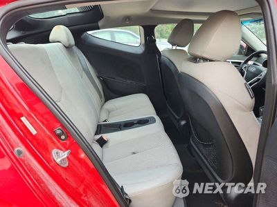 Zdjęcie 11 z 13 samochodu: 2012 HYUNDAI VELOSTER BASE VIN:KMHTC6AD1CU032750 - miniatura