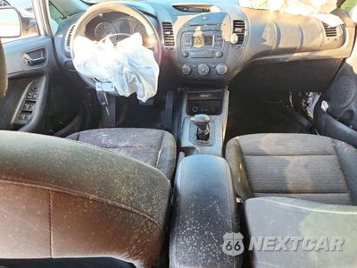 Zdjęcie 8 z 13 samochodu: 2015 KIA FORTE LX VIN:KNAFX4A67F5343591 - miniatura