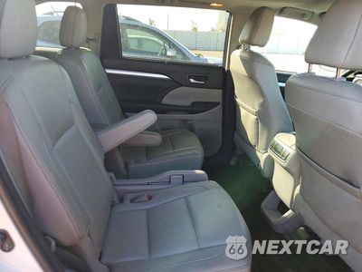 Zdjęcie 10 z 12 samochodu: 2017 TOYOTA HIGHLANDER XLE VIN:5TDJZRFH3HS360996 - miniatura