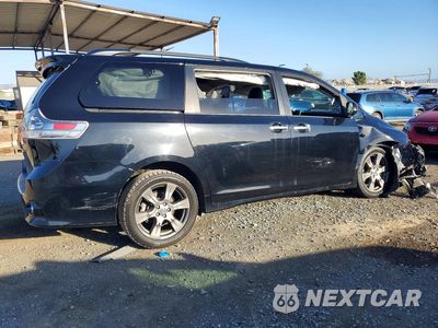 Trzecie zdjęcie samochodu z tyłu: 2017 TOYOTA SIENNA SE VIN:5TDXZ3DC8HS797035 - miniatura