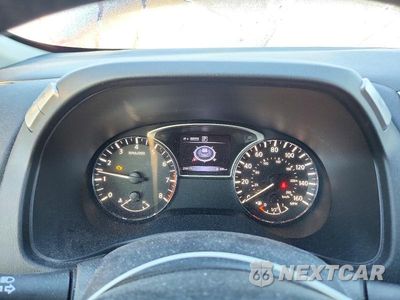 Zdjęcie 9 z 13 samochodu: 2017 NISSAN PATHFINDER SV VIN:5N1DR2MMXHC626600 - miniatura