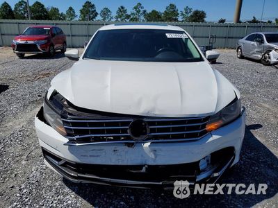 Piąte zdjęcie samochodu w środku: 2019 VOLKSWAGEN PASSAT WOLFSBURG VIN:1VWLA7A37KC005707 - miniatura