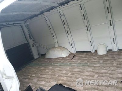 Zdjęcie 11 z 13 samochodu: 2022 GMC SAVANA G2500 VIN:1GTW7AF73N1240399 - miniatura