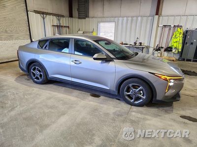Czwarte zdjęcie samochodu z boku: 2026 KIA K4 LXS VIN:3KPFT4DE6TE256699 - miniatura