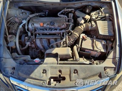 Zdjęcie 11 z 12 samochodu: 2011 HONDA ACCORD LXP VIN:1HGCP2F47BA043604 - miniatura