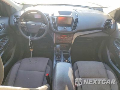 Zdjęcie 8 z 14 samochodu: 2019 FORD ESCAPE SE VIN:1FMCU9GD5KUA86086 - miniatura