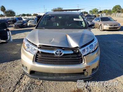 Piąte zdjęcie samochodu w środku: 2014 TOYOTA HIGHLANDER XLE VIN:5TDKKRFH1ES036014 - miniatura