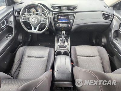 Zdjęcie 8 z 13 samochodu: 2018 NISSAN ROGUE S VIN:JN8AT2MV1JW306219 - miniatura