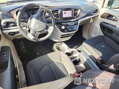 Zdjęcie 8 z 14 samochodu: 2024 CHRYSLER VOYAGER LX VIN:2C4RC1CG9RR195998 - miniatura