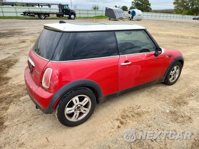 Trzecie zdjęcie samochodu z tyłu: 2006 MINI COOPER VIN:WMWRC335X6TK72194 - miniatura