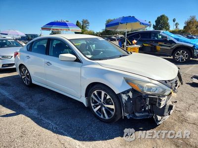 Czwarte zdjęcie samochodu z boku: 2016 NISSAN ALTIMA 2.5 SR VIN:1N4AL3AP1GC239693 - miniatura