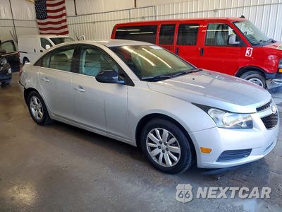 Czwarte zdjęcie samochodu z boku: 2011 CHEVROLET CRUZE LS VIN:1G1PD5SH4B7295139 - miniatura