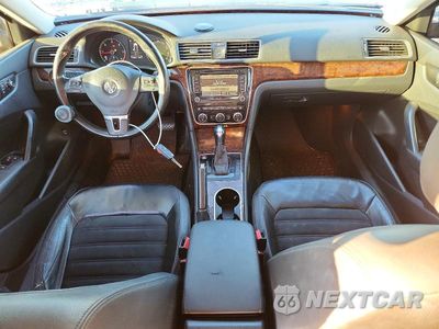 Zdjęcie 8 z 12 samochodu: 2013 VOLKSWAGEN PASSAT SEL VIN:1VWCN7A32DC007453 - miniatura