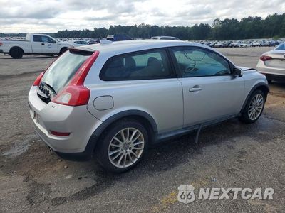 Trzecie zdjęcie samochodu z tyłu: 2011 VOLVO C30 T5 VIN:YV1672MK6B2196833 - miniatura