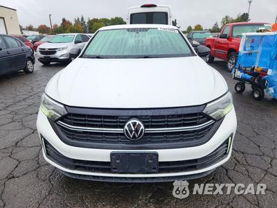 Piąte zdjęcie samochodu w środku: 2022 VOLKSWAGEN JETTA SPORT VIN:3VWBM7BU6NM033768 - miniatura