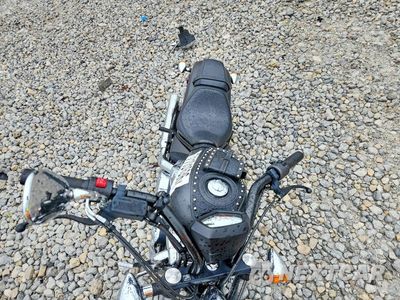 Piąte zdjęcie samochodu w środku: 2017 HONDA VT1300 CX VIN:JH2SC6121HK200590 - miniatura