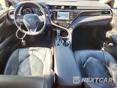 Zdjęcie 8 z 12 samochodu: 2018 TOYOTA CAMRY HYBRID XLE VIN:4T1B21HK6JU505271 - miniatura
