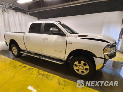 Czwarte zdjęcie samochodu z boku: 2021 RAM 2500 BIG HORN VIN:3C6UR5DJXMG625778 - miniatura