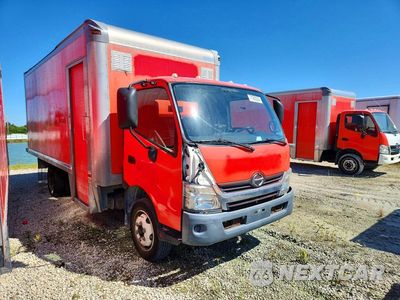 Czwarte zdjęcie samochodu z boku: 2017 HINO 195 BOX TRUCK VIN:JHHSDM2H7HK005779 - miniatura
