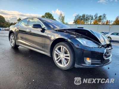 Czwarte zdjęcie samochodu z boku: 2014 TESLA MODEL S VIN:5YJSA1H17EFP32417 - miniatura