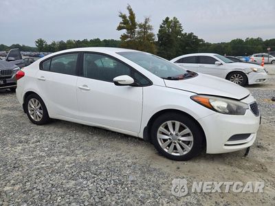 Czwarte zdjęcie samochodu z boku: 2016 KIA FORTE LX VIN:KNAFX4A66G5559434 - miniatura