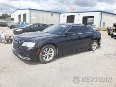 2015 CHRYSLER 300 LIMITED 2C3CCAAGXFH849390 - główne zdjęcie licytacji z USA - miniatura