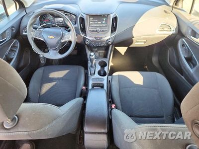 Zdjęcie 8 z 12 samochodu: 2017 CHEVROLET CRUZE LT VIN:1G1BE5SMXH7250641 - miniatura