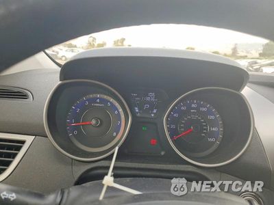Zdjęcie 9 z 12 samochodu: 2013 HYUNDAI ELANTRA LIMITED VIN:KMHDH4AE6DU962468 - miniatura