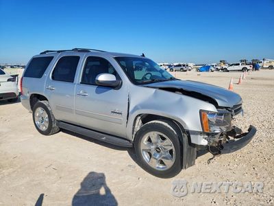 Czwarte zdjęcie samochodu z boku: 2012 CHEVROLET TAHOE C1500 LT VIN:1GNSCBE03CR109368 - miniatura