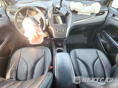 Zdjęcie 8 z 12 samochodu: 2016 LINCOLN MKC PREMIERE VIN:5LMCJ1D99GUJ30136 - miniatura