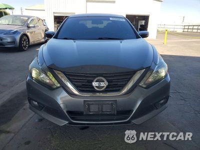 Piąte zdjęcie samochodu w środku: 2016 NISSAN ALTIMA 2.5 SR VIN:1N4AL3AP2GC273383 - miniatura