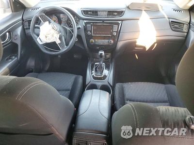 Zdjęcie 8 z 14 samochodu: 2018 NISSAN ROGUE S VIN:KNMAT2MT3JP512646 - miniatura