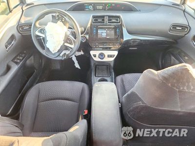 Zdjęcie 8 z 12 samochodu: 2016 TOYOTA PRIUS TWO VIN:JTDKBRFU3G3525063 - miniatura