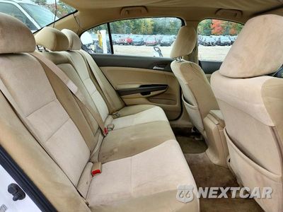 Zdjęcie 10 z 13 samochodu: 2010 HONDA ACCORD LXP VIN:1HGCP2F48AA022565 - miniatura