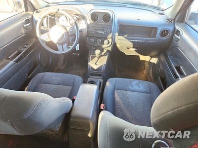 Zdjęcie 8 z 13 samochodu: 2012 JEEP PATRIOT LATITUDE VIN:1C4NJRFB0CD600191 - miniatura