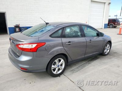 Trzecie zdjęcie samochodu z tyłu: 2013 FORD FOCUS SE VIN:1FADP3F28DL185044 - miniatura