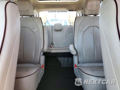 Zdjęcie 10 z 13 samochodu: 2017 CHRYSLER PACIFICA LIMITED VIN:2C4RC1GG0HR788013 - miniatura
