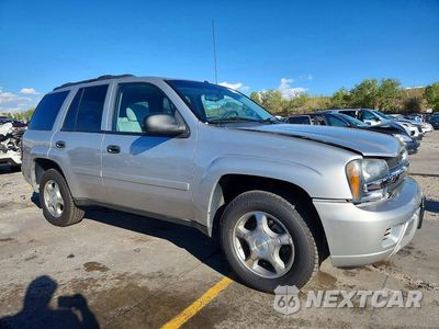 Czwarte zdjęcie samochodu z boku: 2008 CHEVROLET TRAILBLAZER LS VIN:1GNDT13S882230985 - miniatura