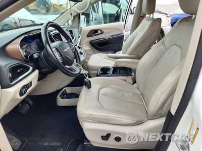 Zdjęcie 7 z 13 samochodu: 2017 CHRYSLER PACIFICA TOURING L VIN:2C4RC1BG1HR565714 - miniatura