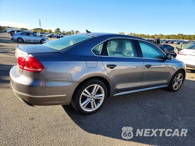 Trzecie zdjęcie samochodu z tyłu: 2013 VOLKSWAGEN PASSAT SEL VIN:1VWCN7A32DC047953 - miniatura