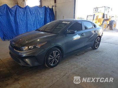 2023 KIA FORTE LXS 3KPF24ADXPE668564 - główne zdjęcie licytacji z USA - miniatura